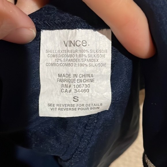 Vince 100% Silk Navy Camisole Tank Mesh Detail With pockets & adjustable straps - Picture 5 of 9